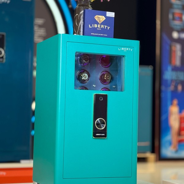 Két sắt đồng hồ Liberty LB1000 Pro 12 Watch Winder