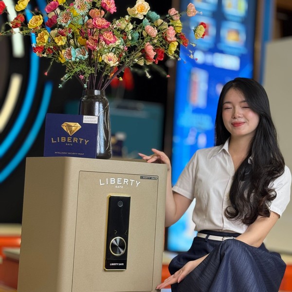 Két sắt đồng hồ Liberty LB50 Pro 4 Watch Winder